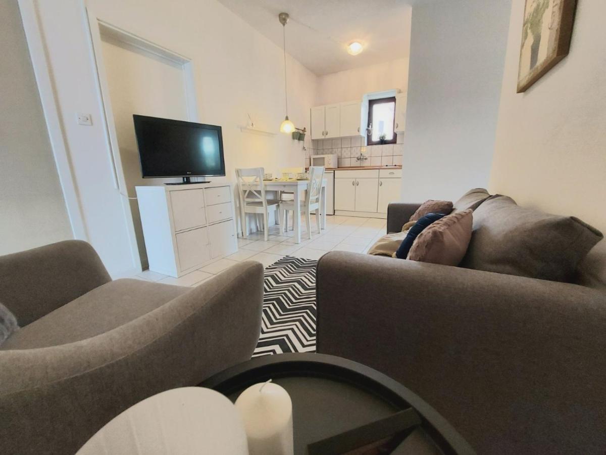 Apartmani Seaview Ljubač Zewnętrze zdjęcie